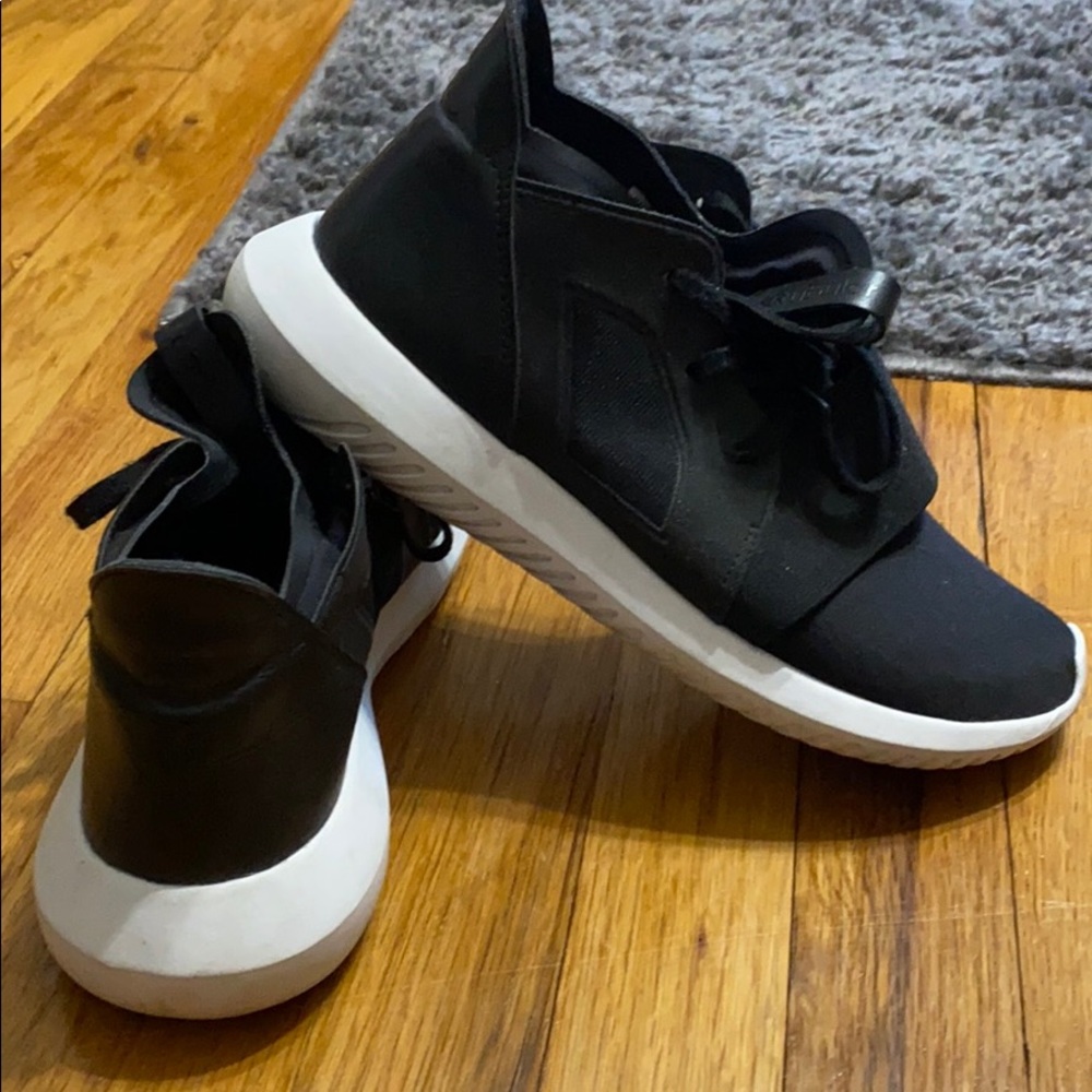 Adidas Tubular Leather Heal